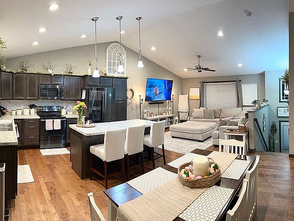 4th image of 3517 Eclipse Cir