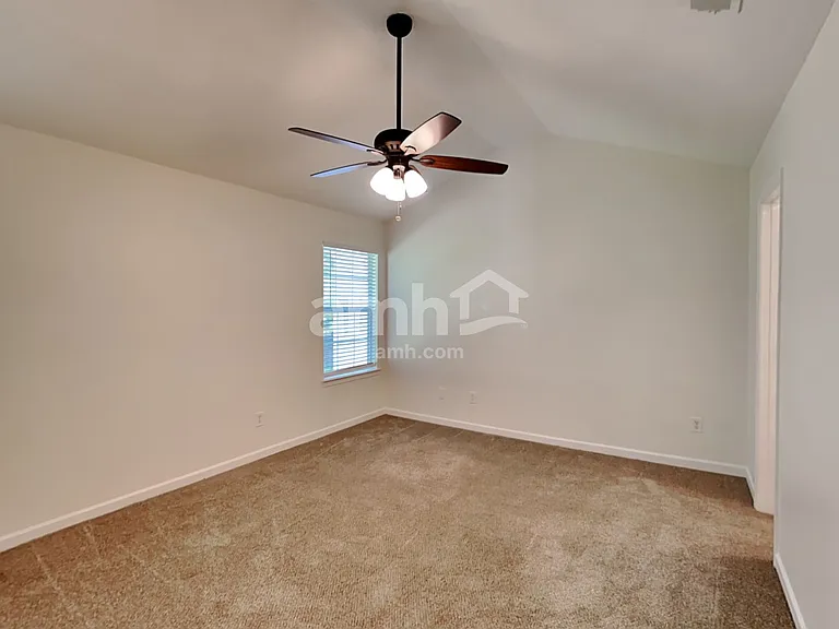 131 Hidden Creek Dr — Photo 9