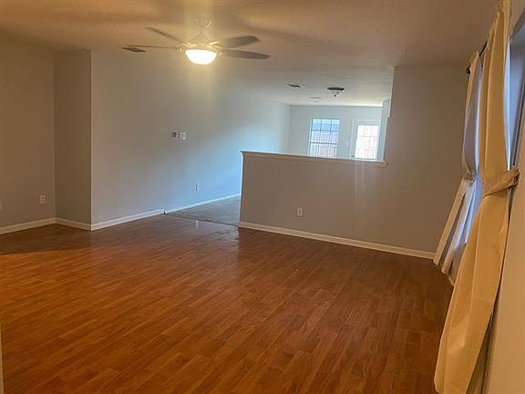4th image of 1304 Waterford Dr