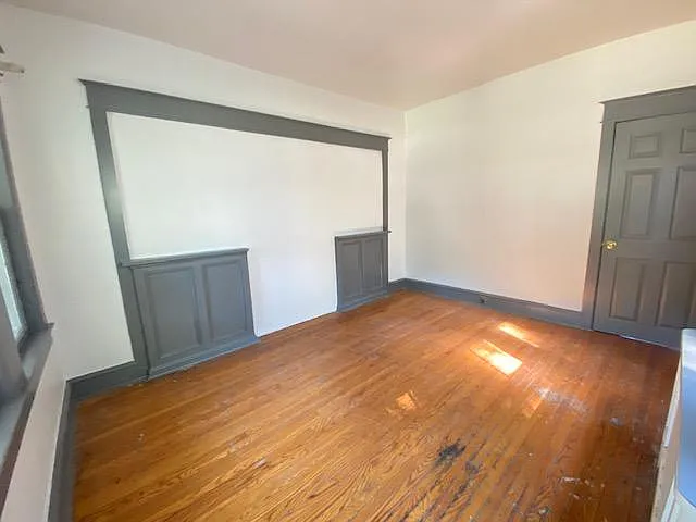 227 E High St — Photo 25