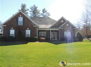 817 Gorham Dr, Boiling Springs, SC 29316