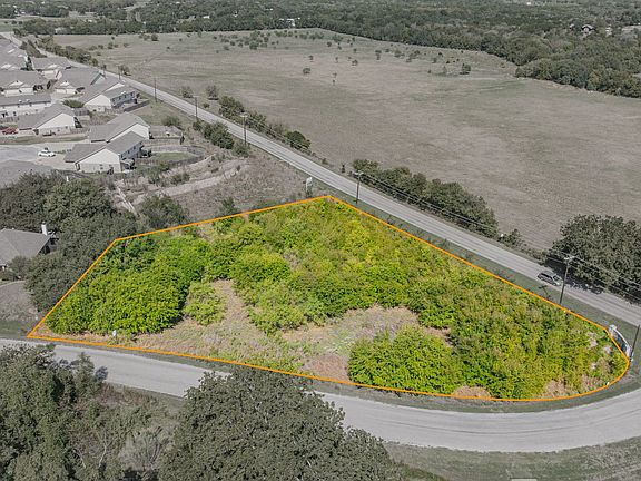 2nd image of 1000 Meander Rd