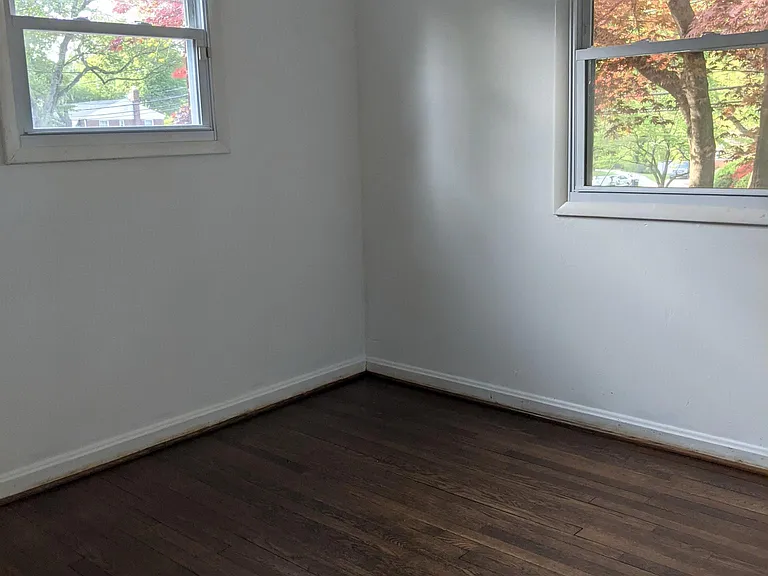 12010 Ashley Dr — Photo 15