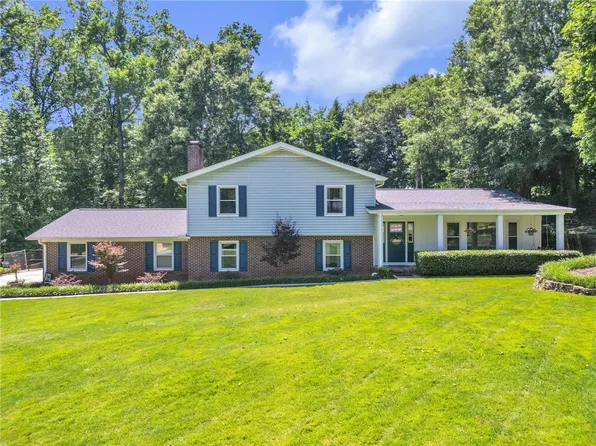 2803 Woodridge Dr, Anderson, SC 29621