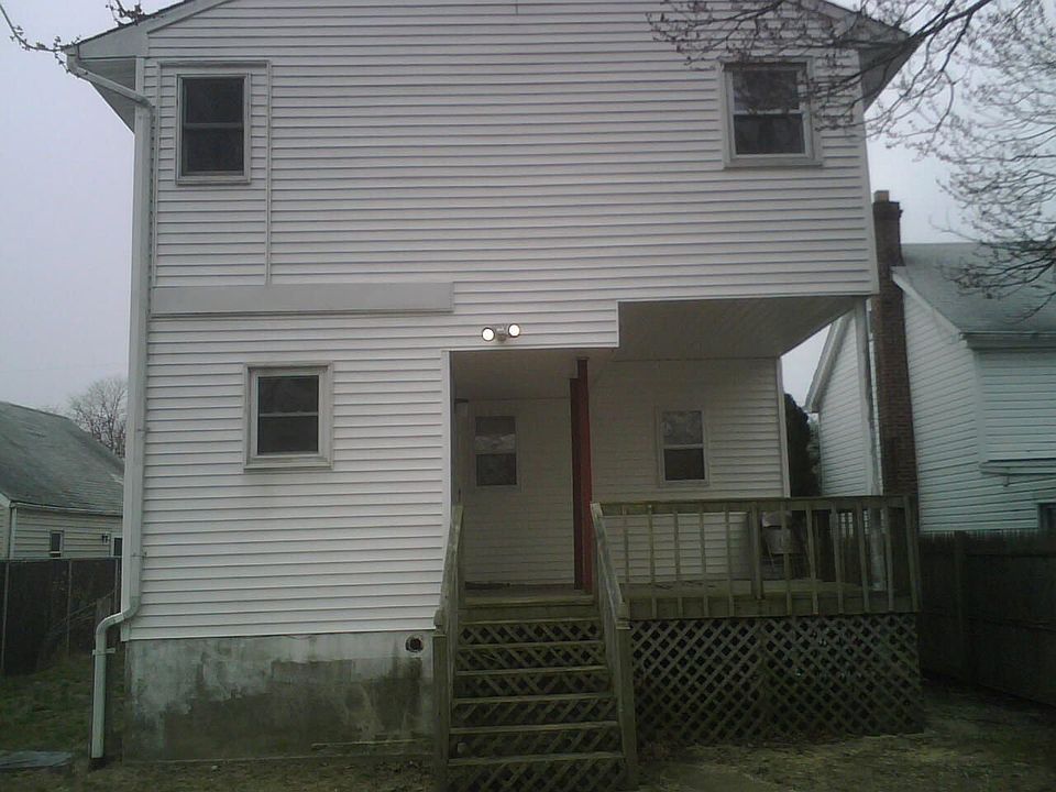 28 Lake Dr, Copiague, NY 11726 Zillow