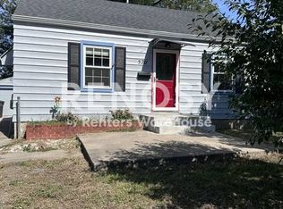 5711 Allison Ave, Des Moines, IA 50310