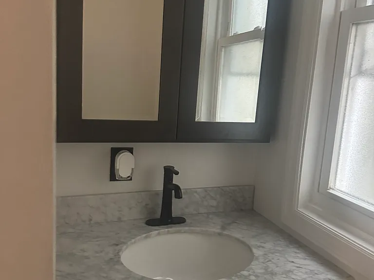 113 N 16th St #1 — Photo 8
