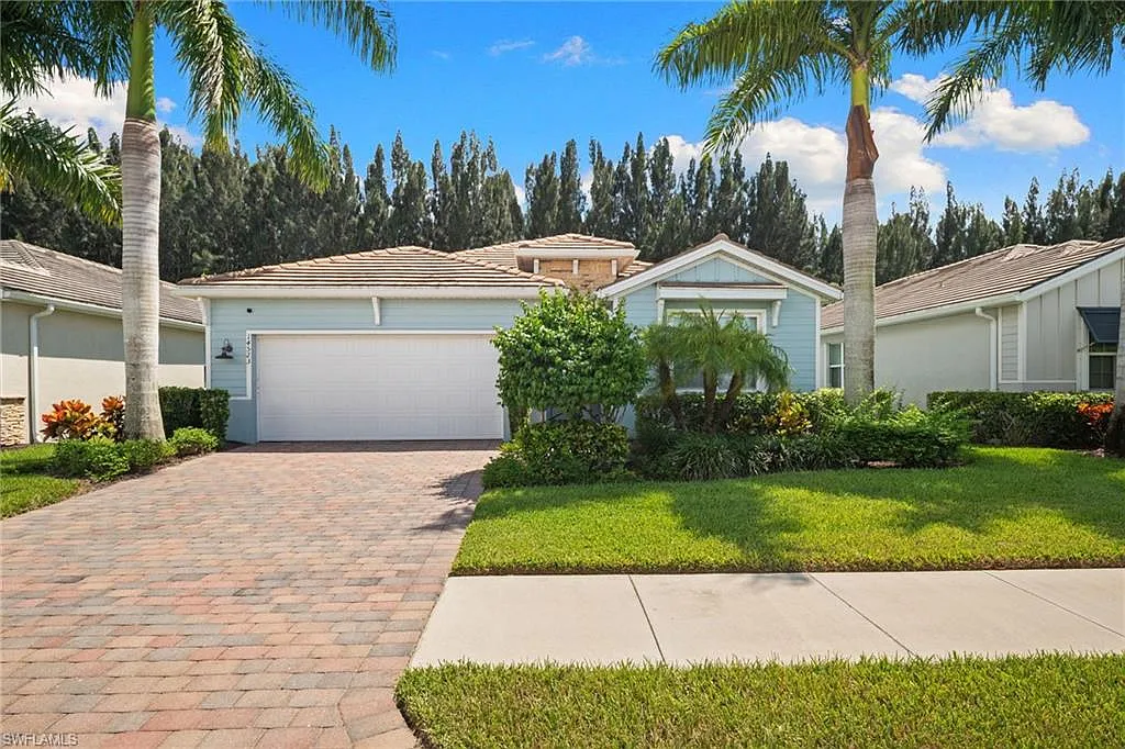 4 bed, 2.0 bath, 2046 sqft, $6,500 — Photo 2