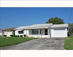 5th image of 4909 Blue Heron Dr