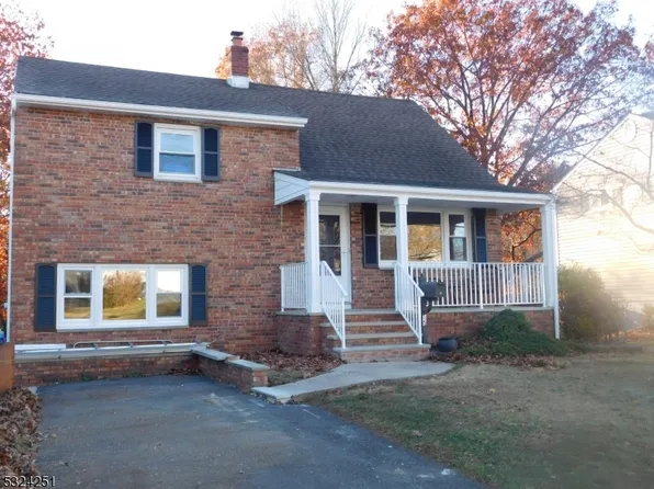 15 Woodmere St, Raritan Boro, NJ 08869
