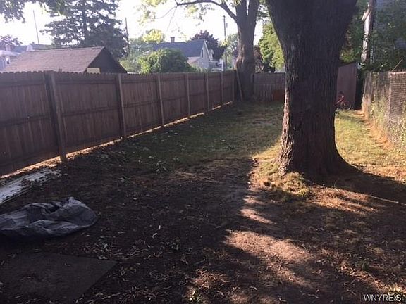 2nd image of 28 Keil St