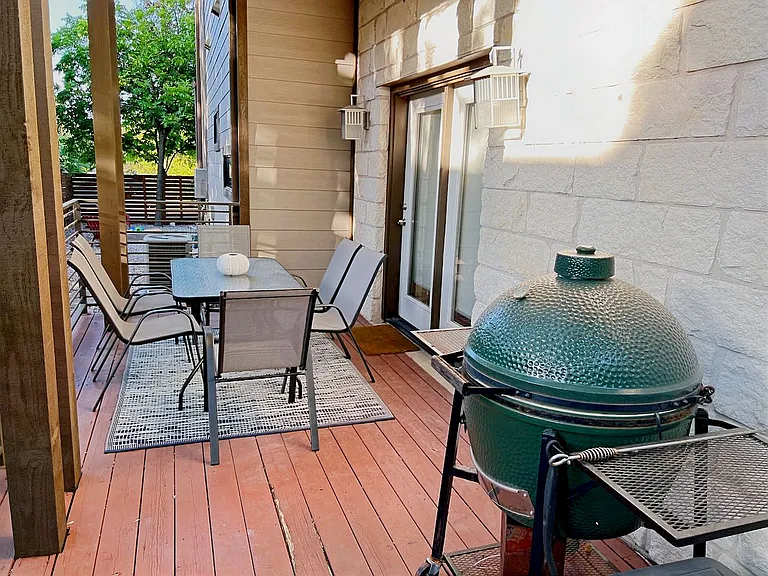 907 Cardinal Ln — Photo 30