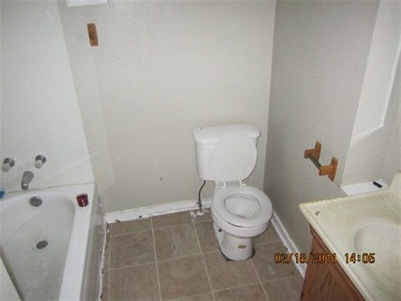 3rd image of 2008 Saint Xavier St