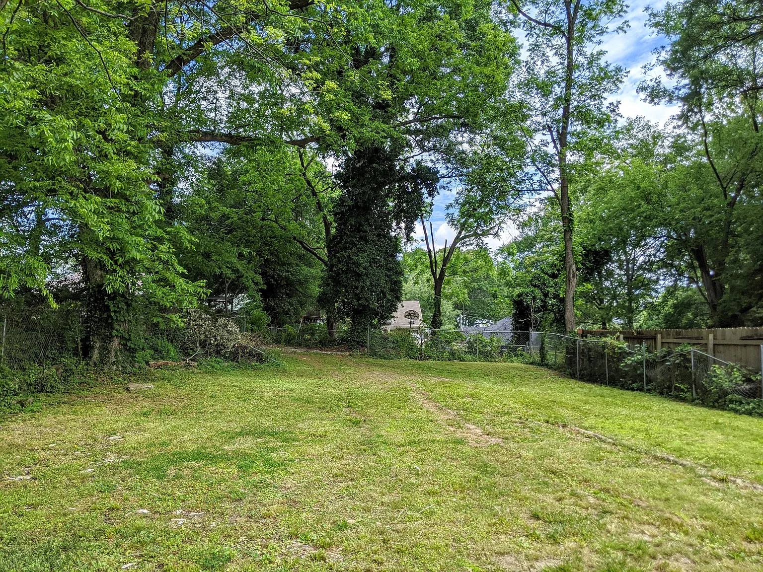 697 Dill Ave SW — Photo 3