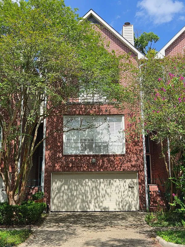 2 bed, 2.5 bath, 1745 sqft, $2,850 — Photo 1