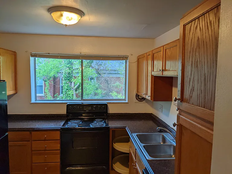 Stein Apartments — Photo 34