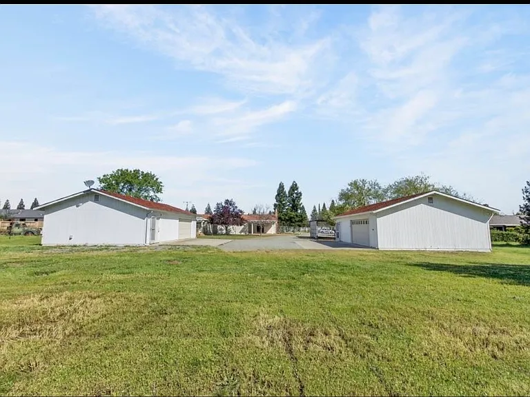 3167 Baseline Rd — Photo 30