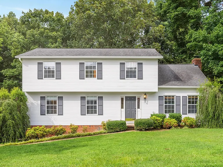 7830 Cove Ridge Dr — Photo 2