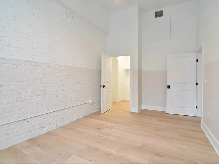 30 W Broad St #406 — Photo 17
