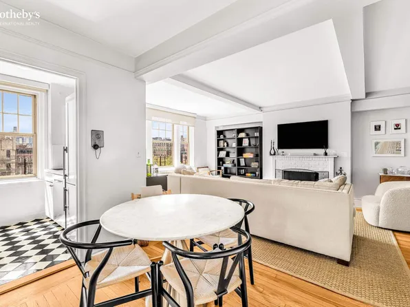 299 West 12th Street 7GH image 2 of 13