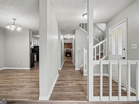 3rd image of 5017 Gracehill Rd