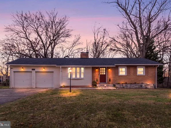 19540 Scenery Dr, Germantown, MD 20876