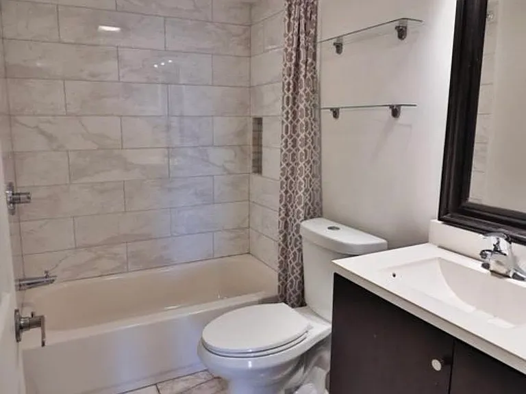 130 Duvall Ln #303 — Photo 8