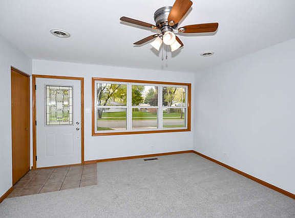 3rd image of 765 Washington Blvd