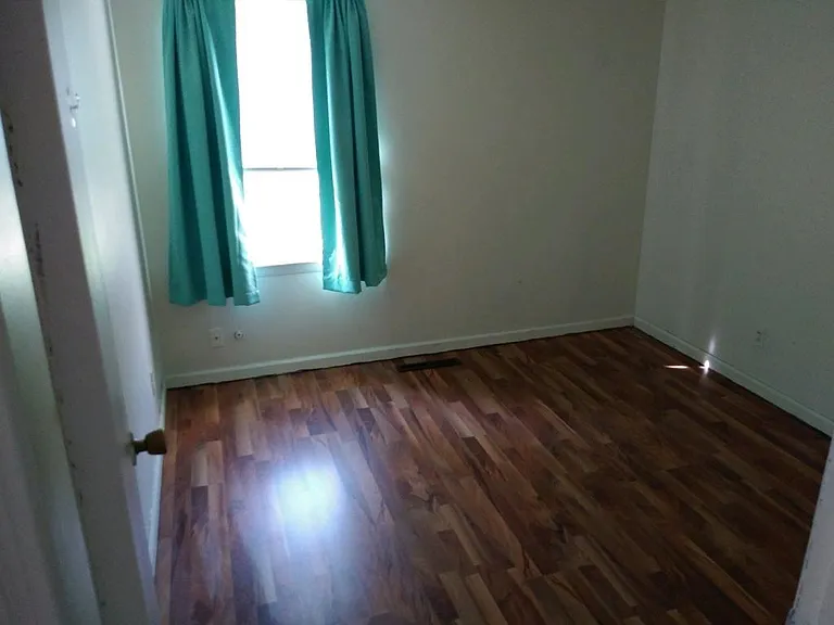 2302 Southwood Dr — Photo 11