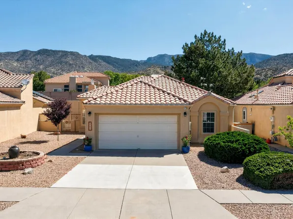 1104 Titleist Dr NE, Albuquerque, NM 87112