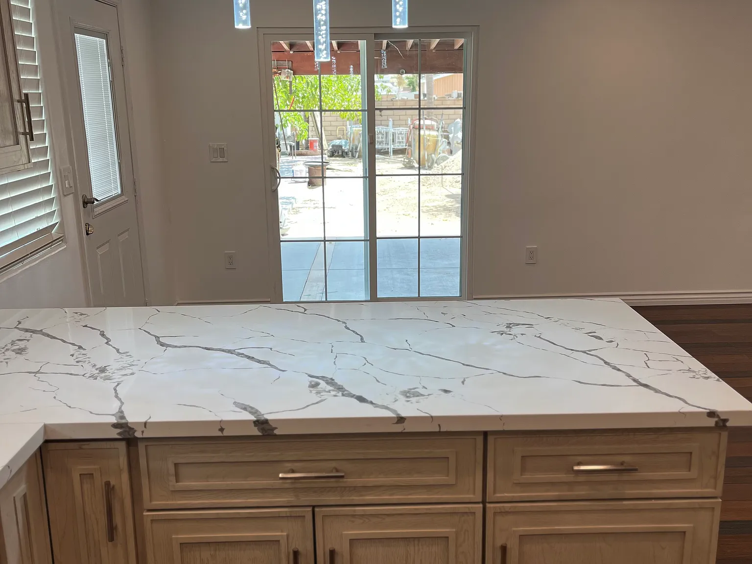 1 bed, 560 sqft, $1,800 — Photo 3