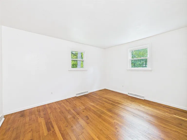 91 Old Post Rd — Photo 11