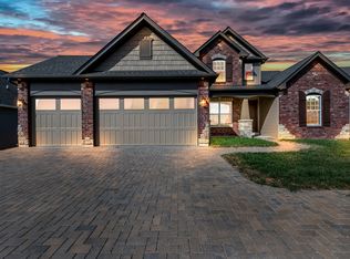 1113 Sulphur Spring Rd, Ballwin, MO 63021