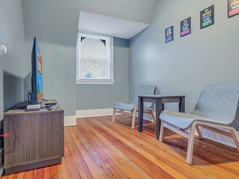 2107 Russell Blvd #2E — Photo 21