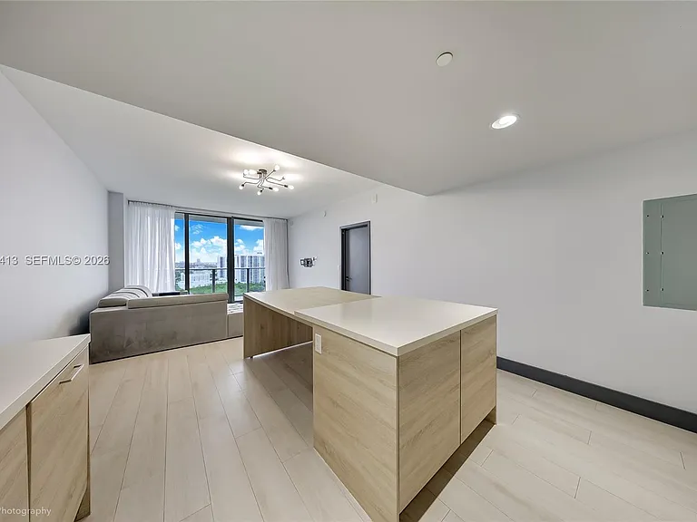 16385 Biscayne Blvd #2205 — Photo 7