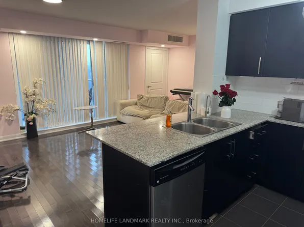 5791 Yonge St #2107, Toronto, ON M2M 0A8