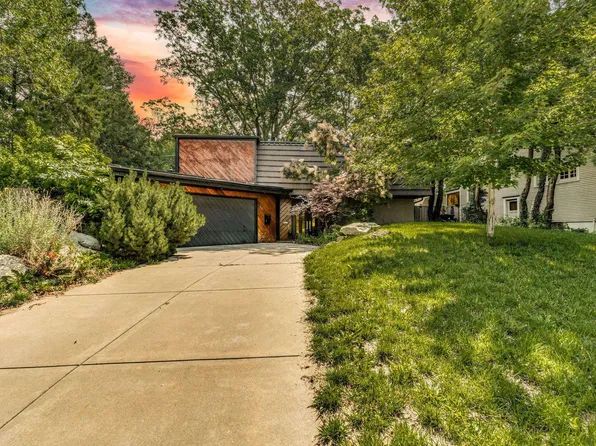 360 N Yale Ave, Wichita, KS 67208