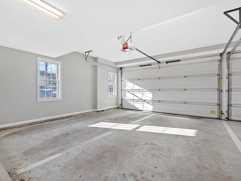 32 Common St #23 — Photo 20
