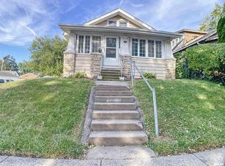2402 Davie St, Davenport, IA