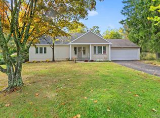19 Rockledge Rd, Katonah, NY 10536