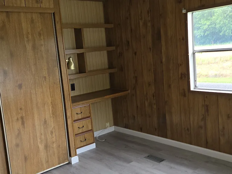 479 Daisey Rd — Photo 12