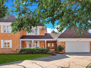6612 Cochise Dr, Indian Head Park, IL 60525