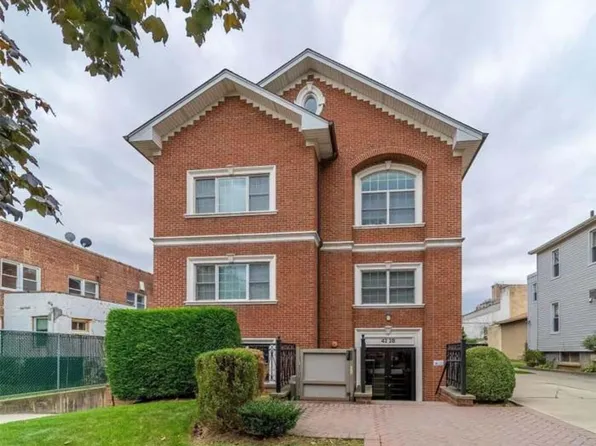 4228 214th Place #2A, Bayside, NY 11361