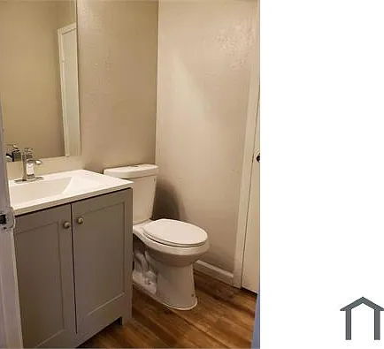 202 McElroy St — Photo 5