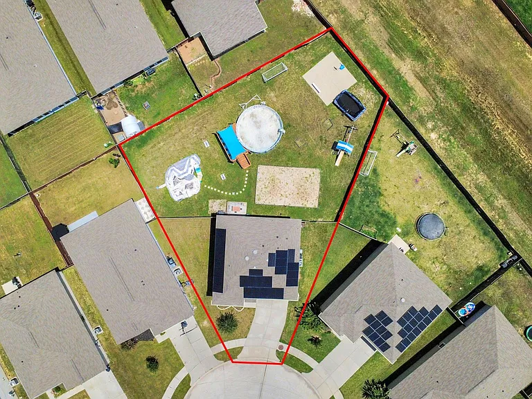 1021 Pin Cherry Ln — Photo 4
