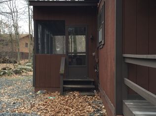 3502 Peak Dr, Tobyhanna, PA