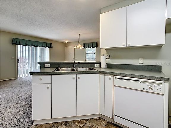 5th image of 7811 SE 173rd Panorama Pl