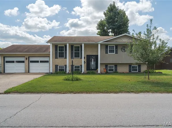 2270 Clinton Dr, Granite City, IL 62040