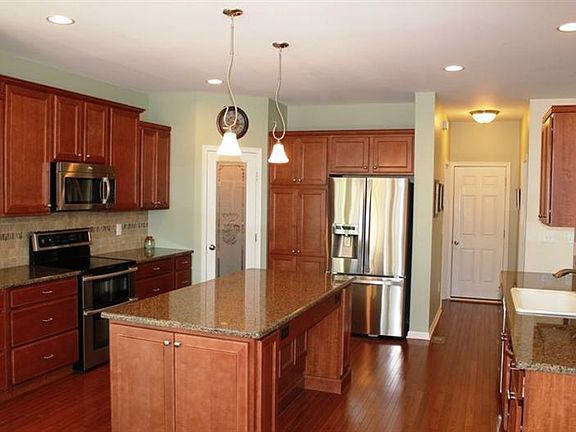 4th image of 1582 Indian Bluffs Dr