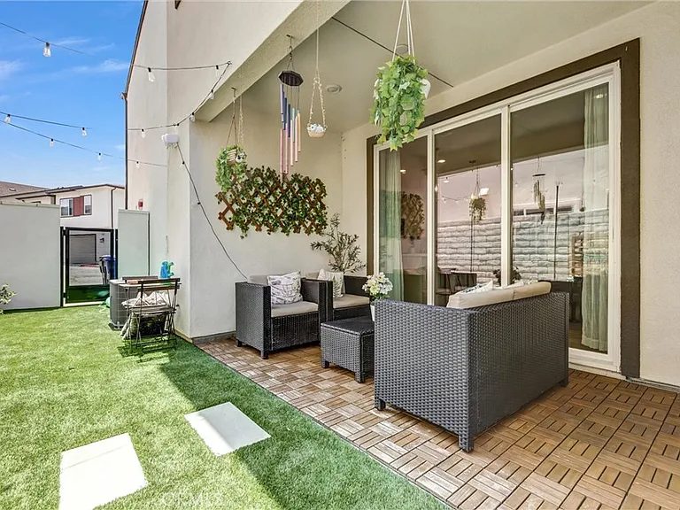 27676 Symphony Pl — Photo 25